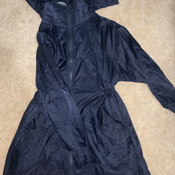 Navy Woven Jacket Fabletics - Picture 3 of 4